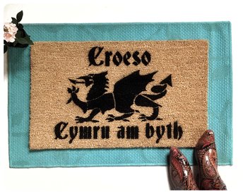 Welsh Welcome- Croeso, Cymru am byth dragon doormat